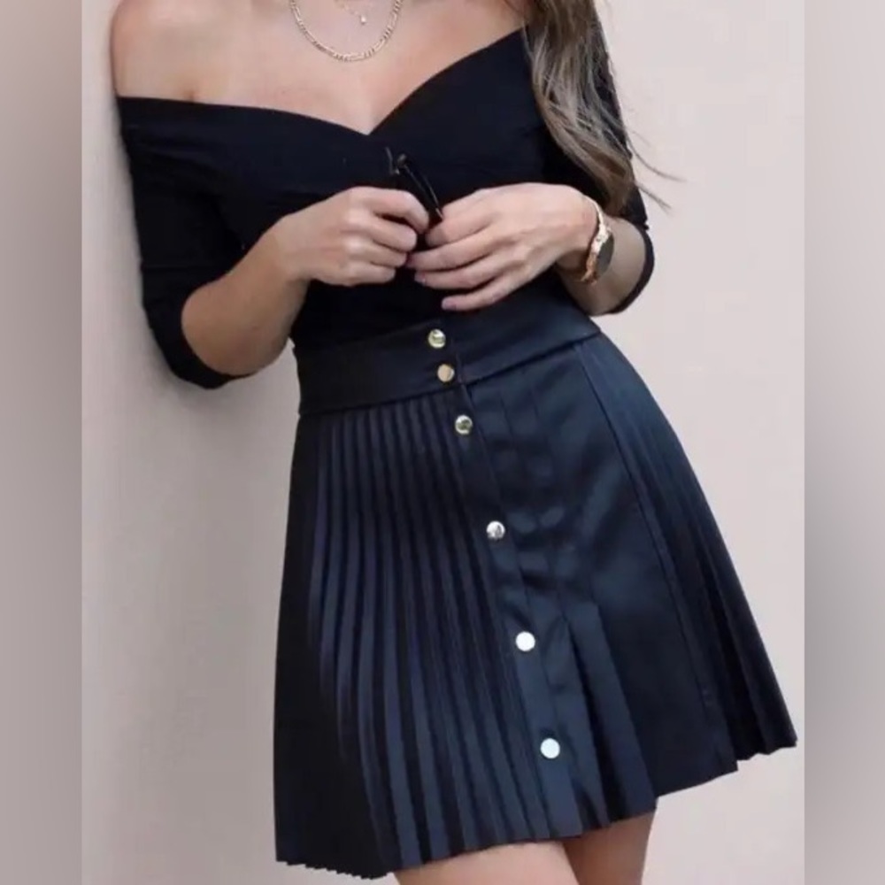 ZARA black pleated leather skirt
